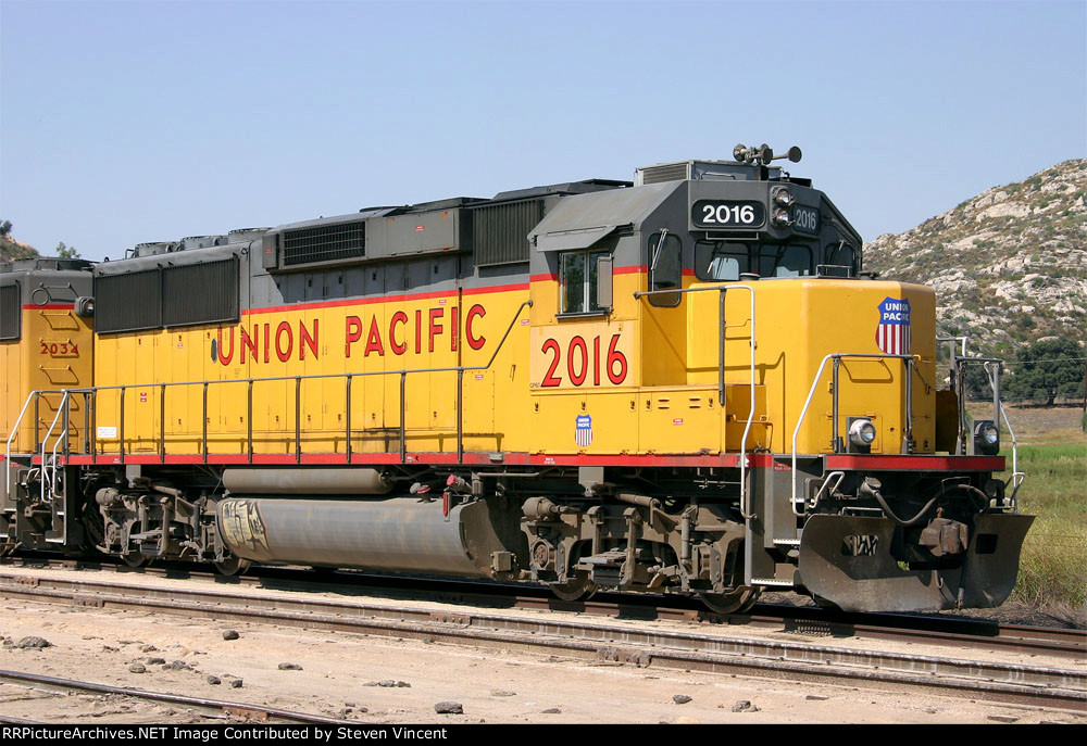 Union Pacific GP60 #2016 on loan to CZRY